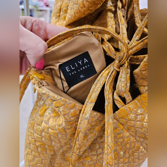 Eliya The Label Felicity Dress - Picture 7 of 7